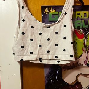 DIVIDED Junior’s Crop Top